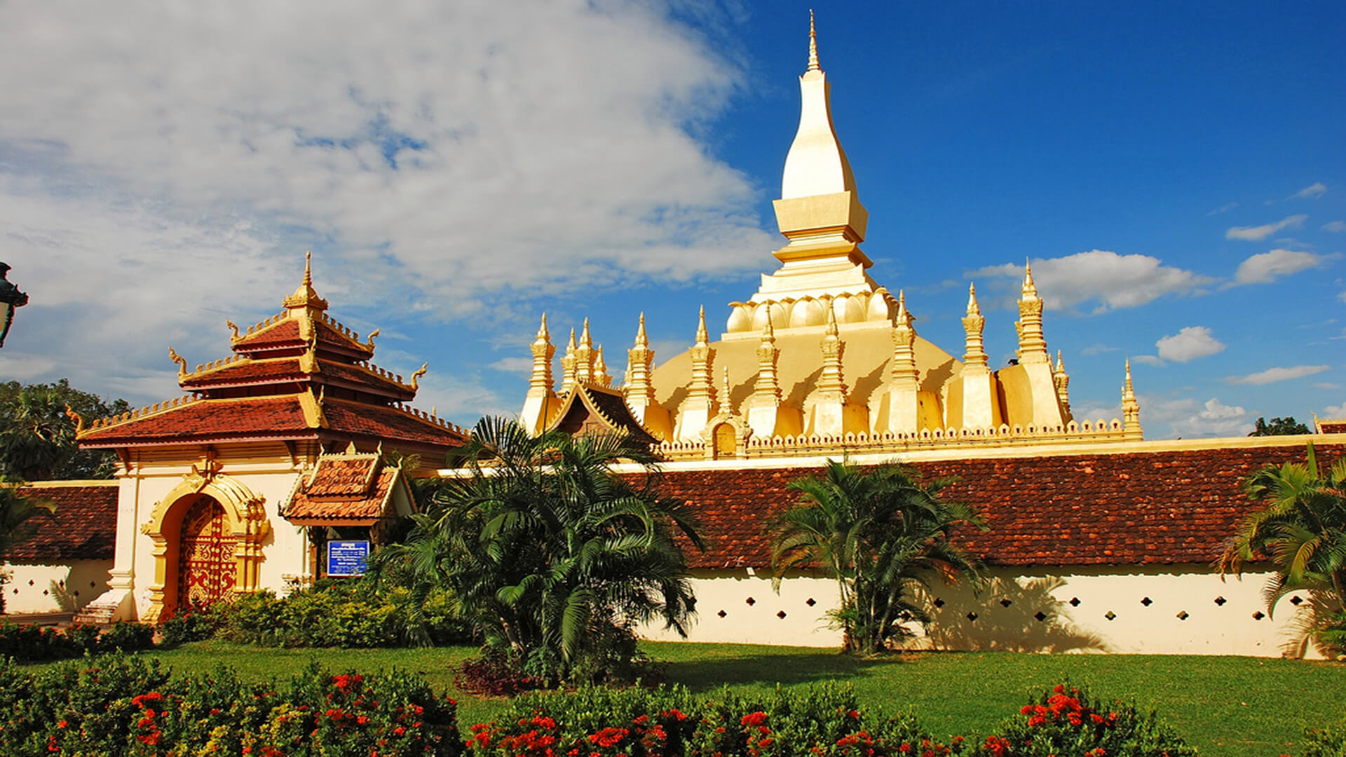 Pha_That_Luang_Vientiane_Laos